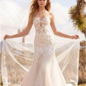 “Roxanne” wedding dress